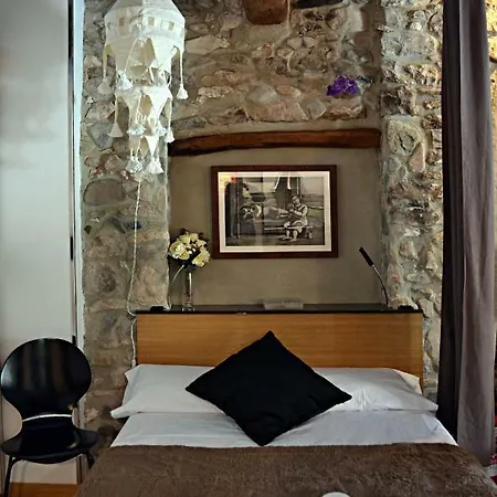 Abadia-4 *