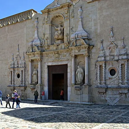 Abadia-4 *